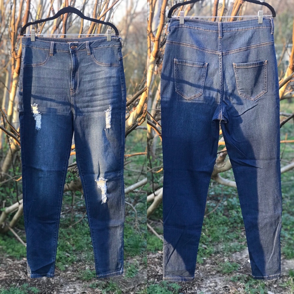 Fashion nova jeans! 👖